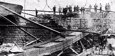 来取证张作霖到底|张作霖皇姑顿被炸身亡,现场照片中出现一个人,暴露了一切!