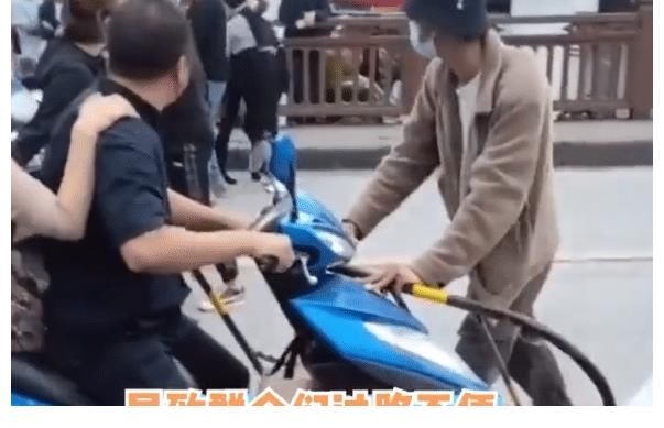 《快本》恢復(fù)錄制，卻因占用圖書館再陷爭(zhēng)議，考生們集體吐槽