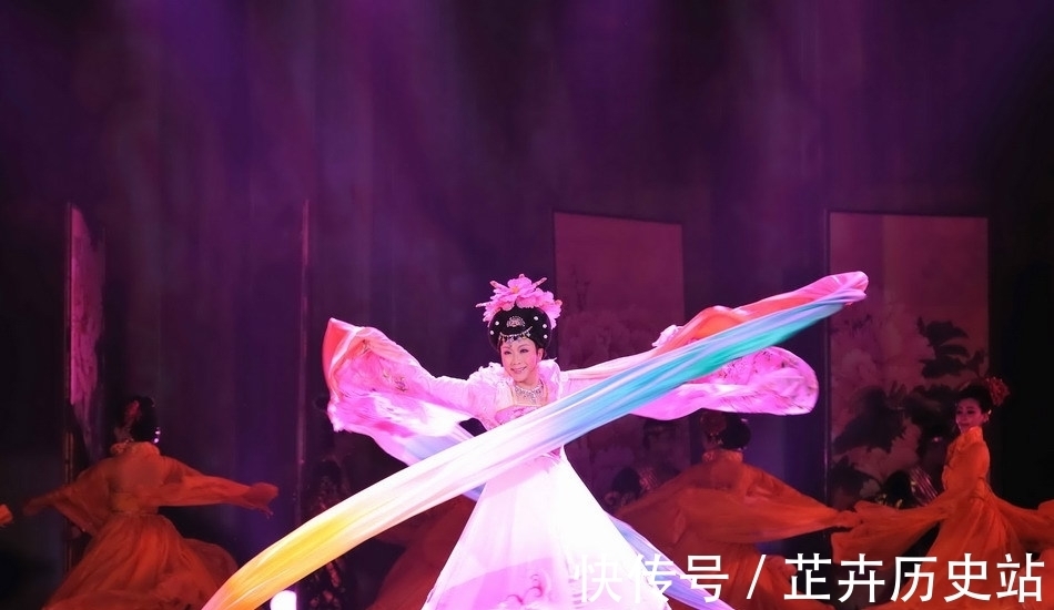 李玉刚和周深反串,谁更有天赋,你怎么看?