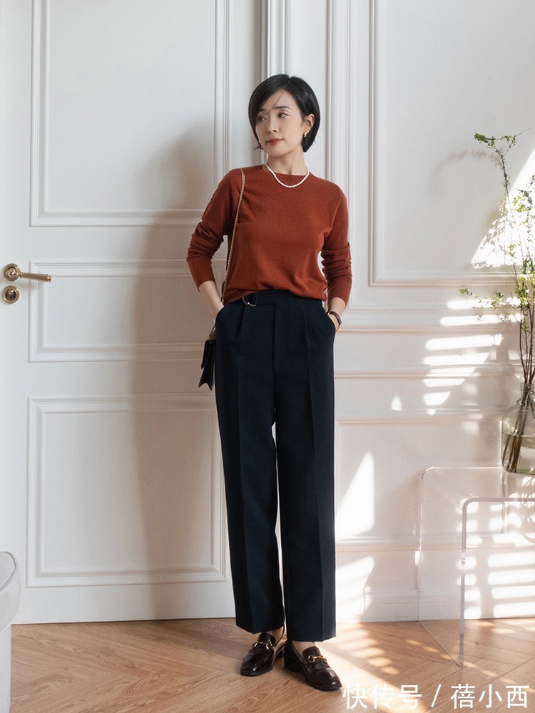 小白裤 入春后该买什么裤子?建议多穿这3种,西装裤、牛仔裤时髦又高级