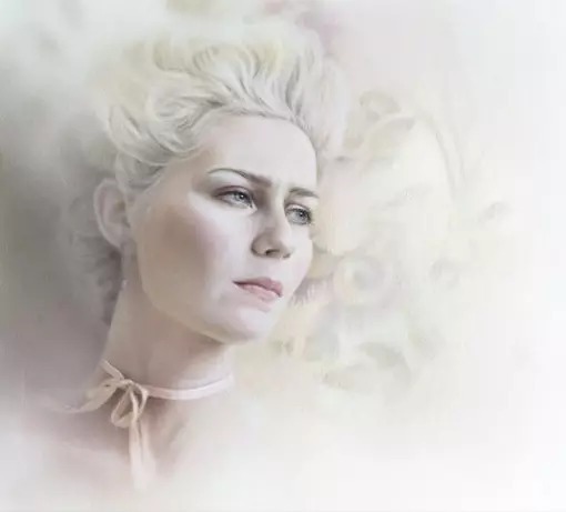 中国@他的素描不同于中国式素描的严谨,反而更像是变魔术!