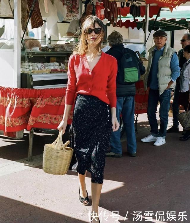 入秋的针织衫该怎么穿?女人来学学法式优雅风,浪漫和高级通通有