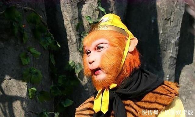 孙悟空#怪不得三界之中无人敢杀孙悟空,你看降生他的那块石头上刻了啥?