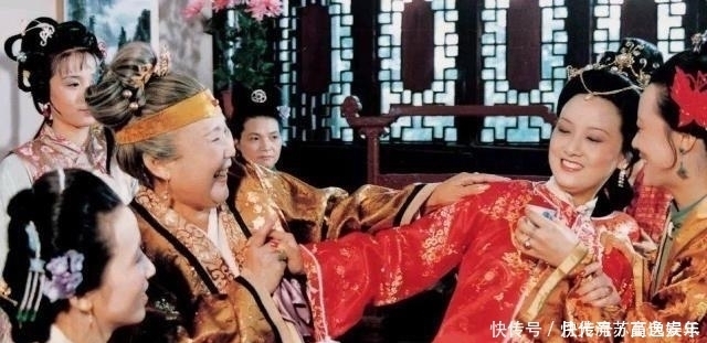 贾代善小妾有6个,贾母当初如何对待她们的她用八个字说出答案