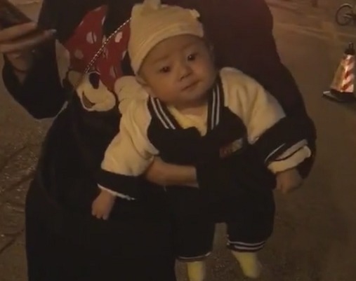 我们这一代|比爸爸带娃更不放心的是小姨,越欺负越亲近,他人模仿不来