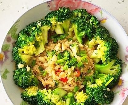 西兰花和此物一起炒，多给小孩吃，健脑益智，身高超过同龄人