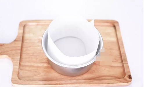 蛋糕|一包酸奶、两个鸡蛋、一勺淀粉,搅一搅就可以做的蛋糕