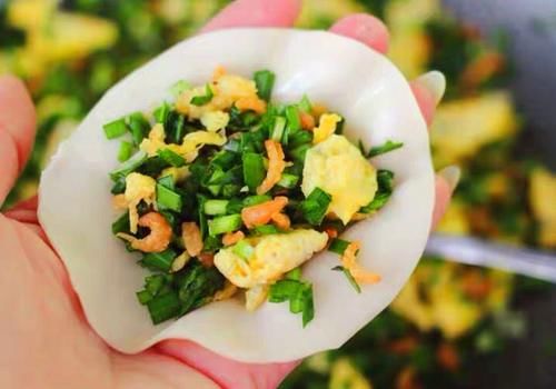 饭店的韭菜饺子为啥好吃？大厨：多加这1步，韭菜翠绿不出水