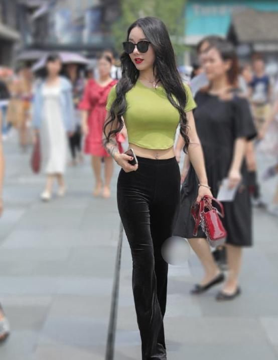 潮流淡雅美女小姐姐,婉约显不凡灵动,美爆了