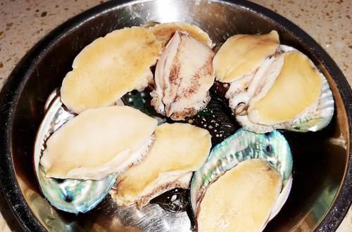 电饭煲|一桌人吃饭只有4道菜,还被夸,有一道菜价值200元,上档次有面子