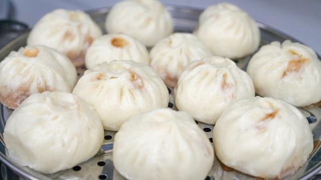 酵母粉发面做包子太慢教你一招,20分钟就能发满盆,快速省事