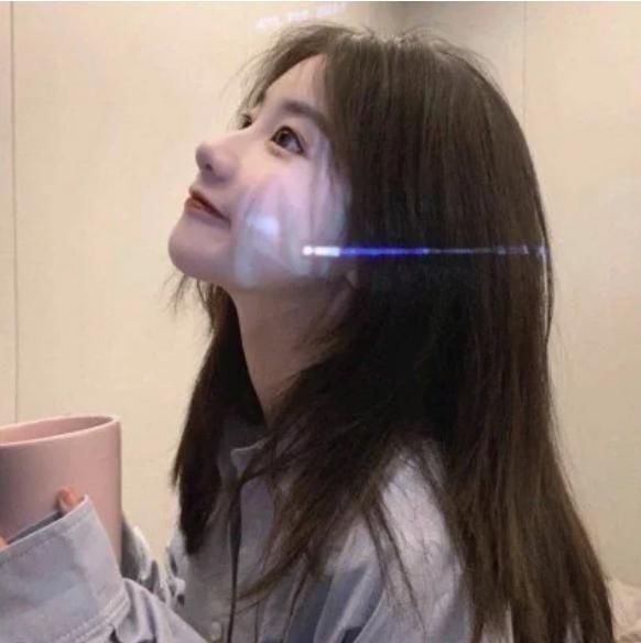 头发|女生睡觉“头发都咋放”编起来的是淑女,大部分人活成了女汉子