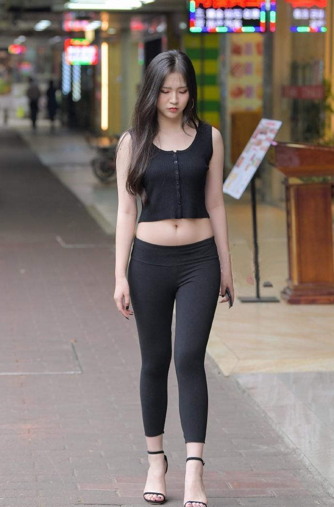 穿搭|健美裤小姐姐散发极致女人味，时尚女神魔鬼曲线