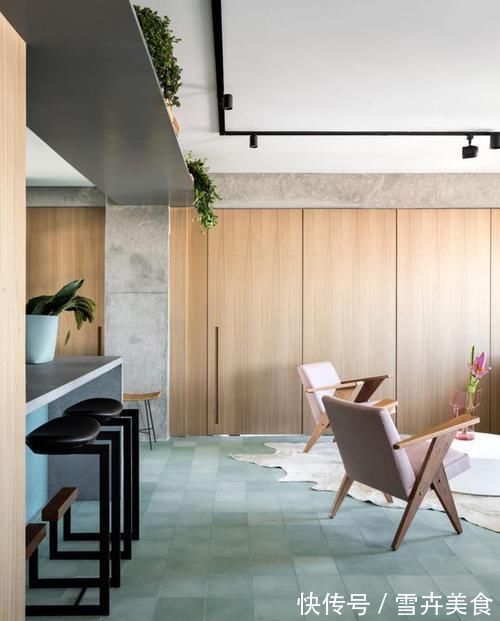 朋友家|翻新130平的家,卧室装得够隐蔽,藏在旋转木门,谁也找不到