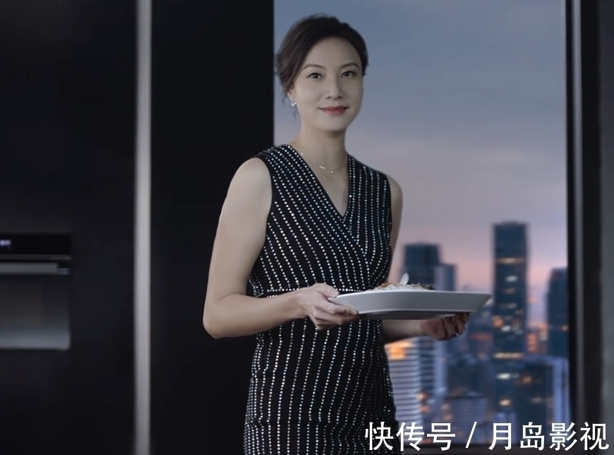 谢杏芳|39岁谢杏芳携儿子旅游,5岁儿子大长腿很扎眼,长相神似林丹