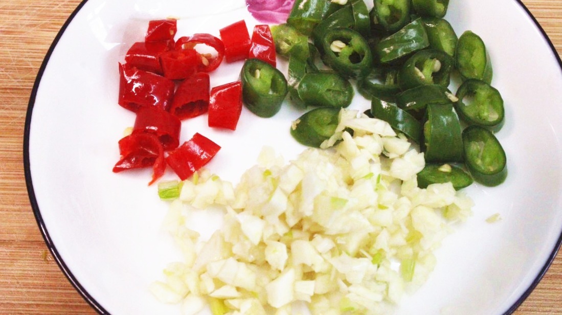 鸡蛋的做法火了，饭店卖30元一盘，学会大厨的做法，孩子特别爱吃