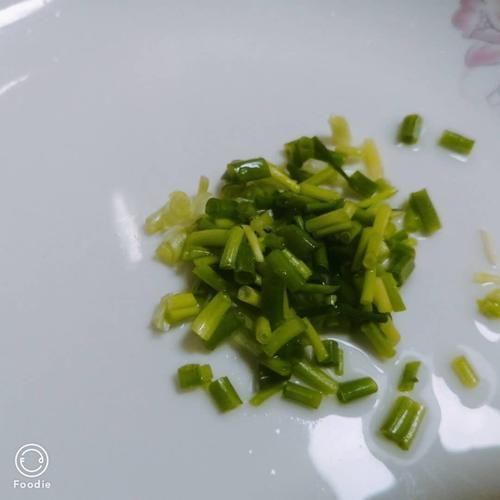 哇噻,老婆推荐的懒人菜——卷心菜炒肉,真的很好吃,全家都抢着吃