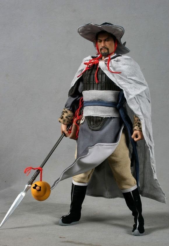 吴用为何怀疑初上梁山的关胜,还派林冲杨志监督?而未怀疑呼延灼