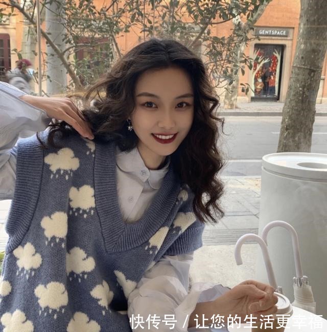 卷发 最近很火的4个发型,剪完立马颜值飞升!最近很火的4个发型,剪完立马颜值飞升!