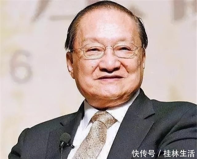 原配|金庸一生难言的痛:生母早逝,父亲被枪决,原配出轨,长子自杀
