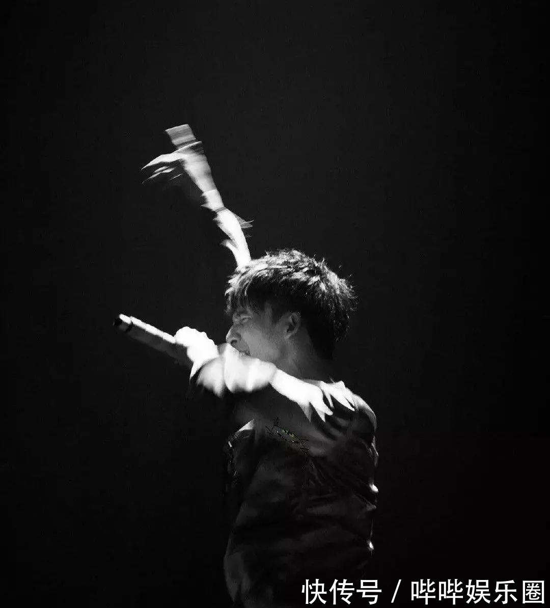 大張偉，別裝了