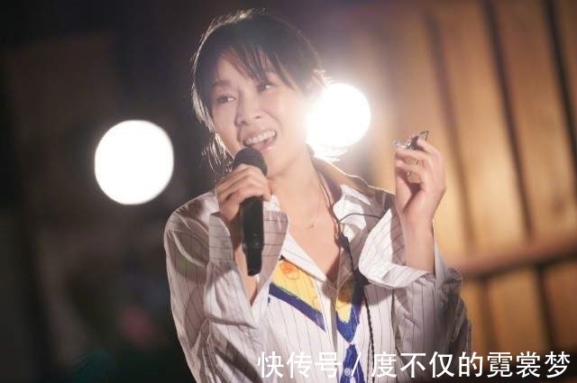 刘若英|52岁“奶茶”上张艾嘉新综艺，两人亦师亦友，冻龄程度不及周华健