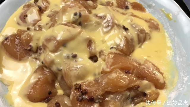 清洗干净|老阿姨在家做椒盐鸡块，教你学会这个小技巧，真是美味