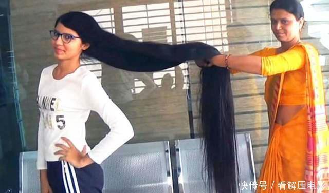 外国美女|外国美女25年从不剪发，头发比身高还长，靠头发年入100万