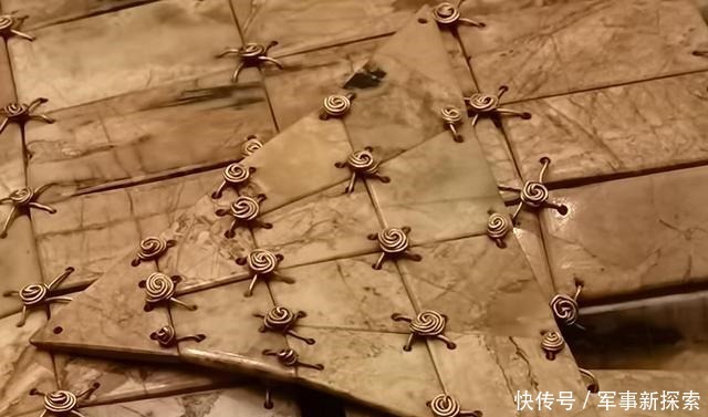 金缕玉衣|金缕玉衣本名是金缕玉柙,就是帝王的丧葬殓服,和木乃伊差不多