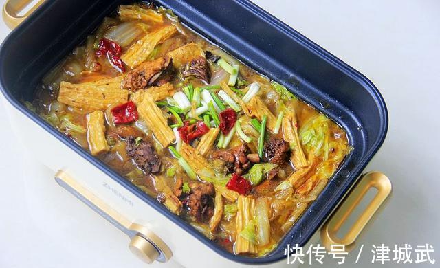 一到天冷，这菜就供不应求，钙量足还便宜，炖一锅，驱寒暖胃