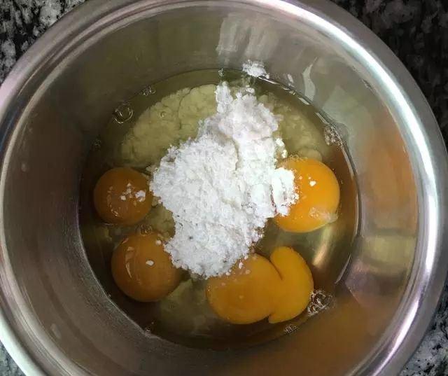泡打粉|原来风靡大街的脆皮蛋糕做法这么简单,只要三步,早餐就做好了