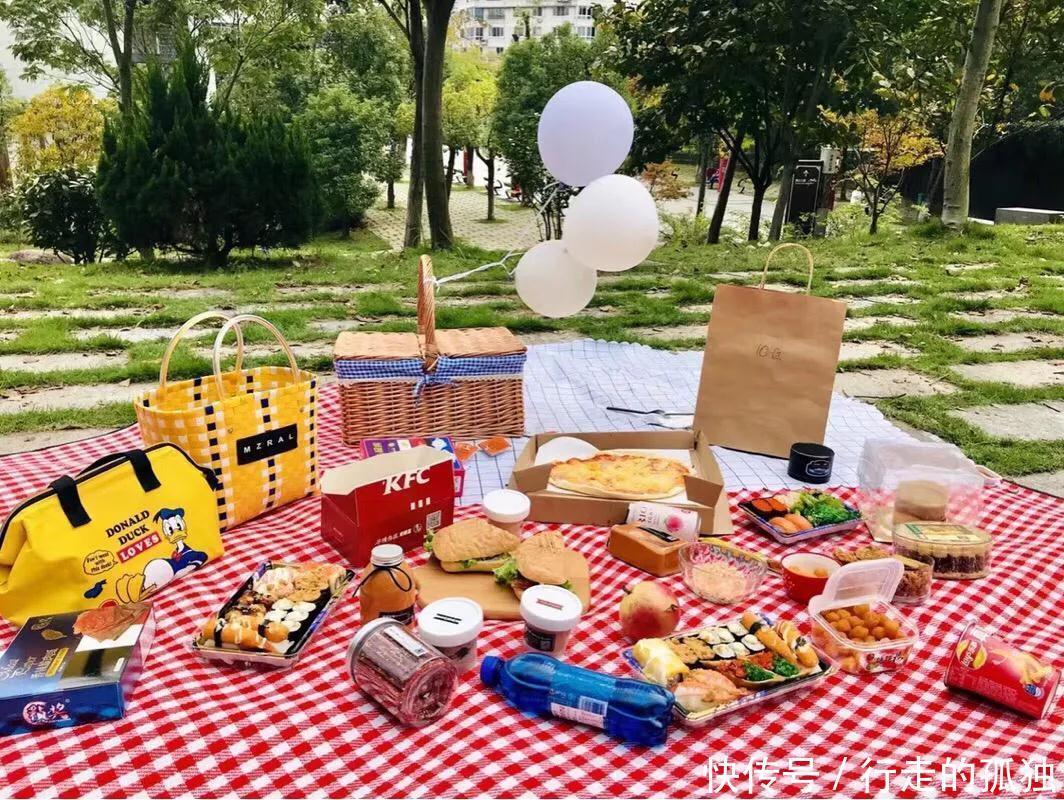 38女神节,带上你的“李焕英”,共赏明媚春光