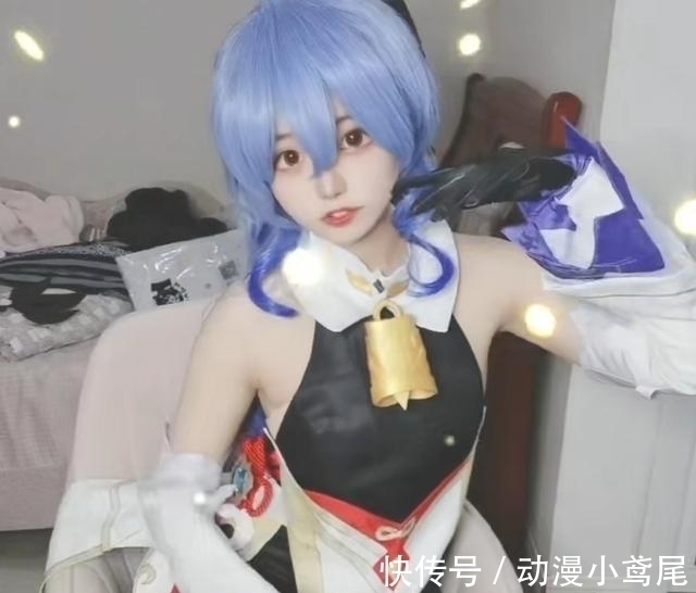 二次元|如果不是赚钱谁会对肥宅装可爱呢?coser果断点赞,网友破防了