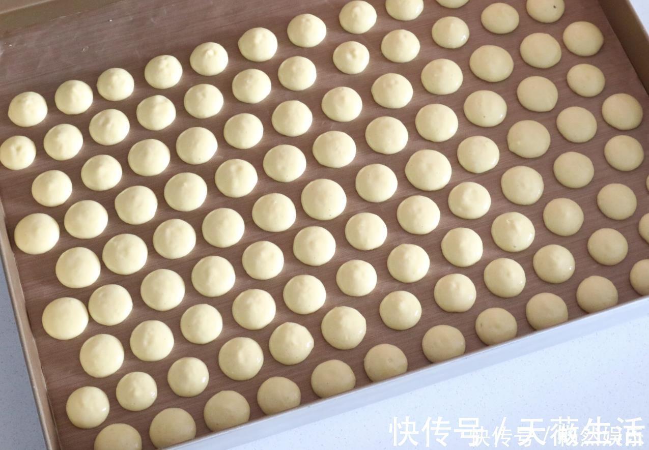 面粉|3个鸡蛋,1碗面粉,做成孩子爱吃的小饼干,操作简单,好吃营养