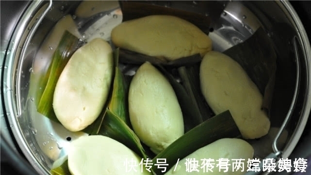 早餐别再蒸馒头了，教你懒人做法，比包子简单，比馅饼好吃，香！