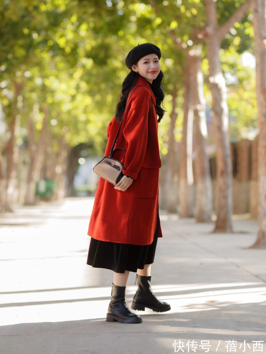 搭配 冬季还是穿“红色大衣”最时髦,搭配黑色或白色,但靠配色就赢了