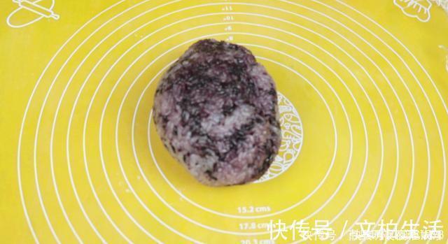 糯米简单蒸一蒸,卷一卷,比寿司还好吃,营养丰富口感好