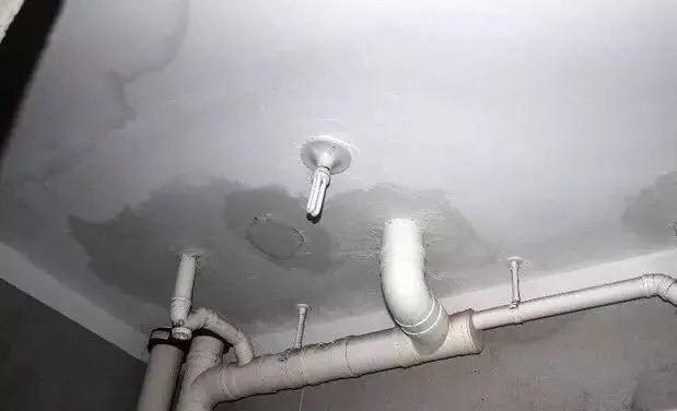 你家卫生间漏水了，怎么办？