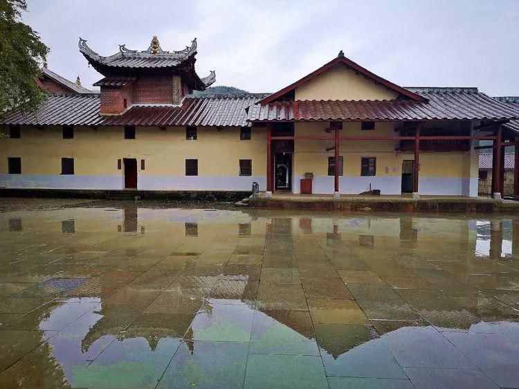 第540期：今天的开卷语/雨游云居山