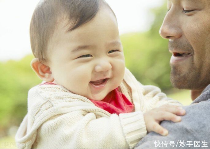 氨基酸|半岁宝宝发育迟缓,或有这4个表现,1招帮助宝宝成长发育
