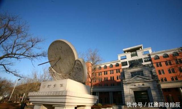 南开大学创始人,一生所有捐献南开教育,晚年参加校庆被拒之门外