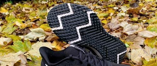 耐克 300元的预算,买不起耐克阿迪?不如看看这3双,有性能有颜值