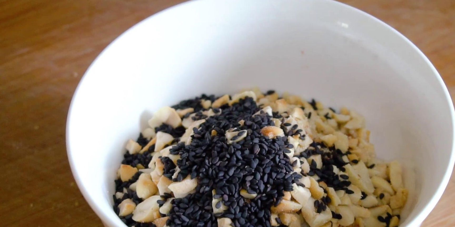 做糯米糍时，不如试试这改良配方，糯叽叽不粘牙不变硬，味道更好