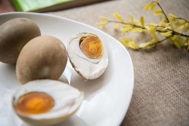 心脑血管疾病|高血脂的人最好不要碰3种食物,多吃一口都是在涨“血脂”,别不当一回事