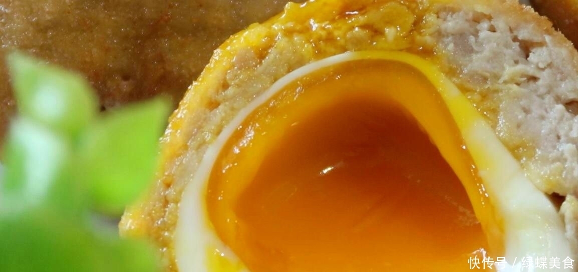 水煮蛋吃腻了,教你鸡蛋和猪肉的特色做法,外脆里嫩,里面流黄