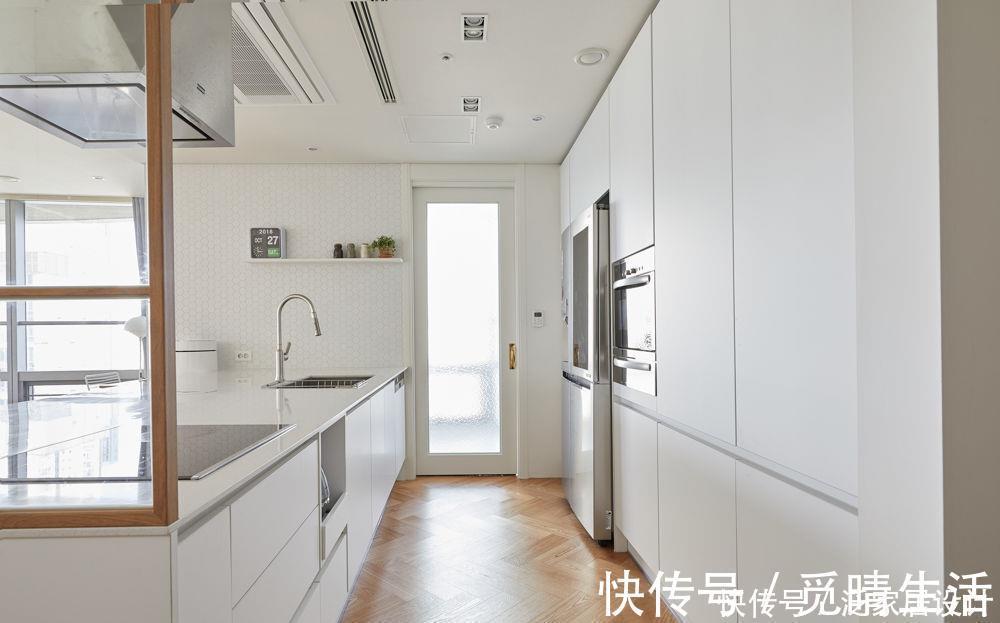 自由职业|32岁女青年独居120㎡大房,坚持化繁为简,一个人更自由自在