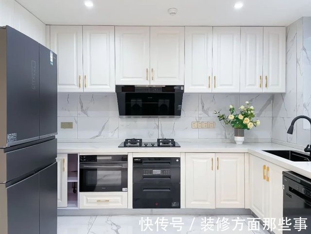 浅色系|148㎡复式轻奢设计,休闲区可以秒变家庭影院