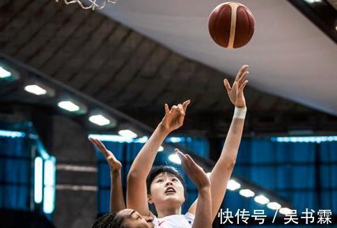 王思雨|女篮取胜不能忽略她,许利民因为轻视付出代价,此次是她稳住阵脚