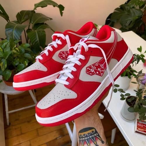 消费者|把RO和芝加哥“抄”成一双鞋的行业里,Drake也是消费者