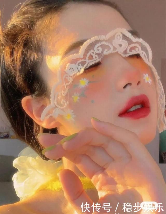 实用妆教贴夏日画“小雏菊妆”让你颜值加倍